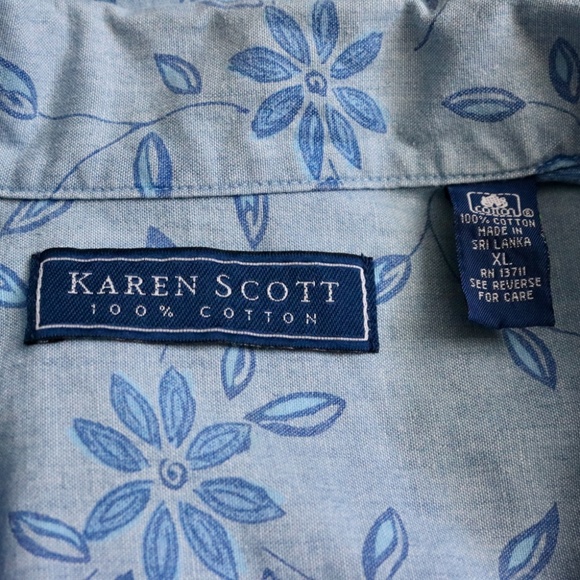 Karen Scott Blue Denim Floral Button Down Short Sleeve Shirt NWT - Picture 3 of 4